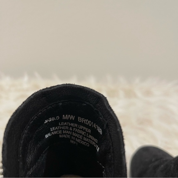 Women’s Born Montoro Black Distress Leather Boots 6 US! - Picture 12 of 14